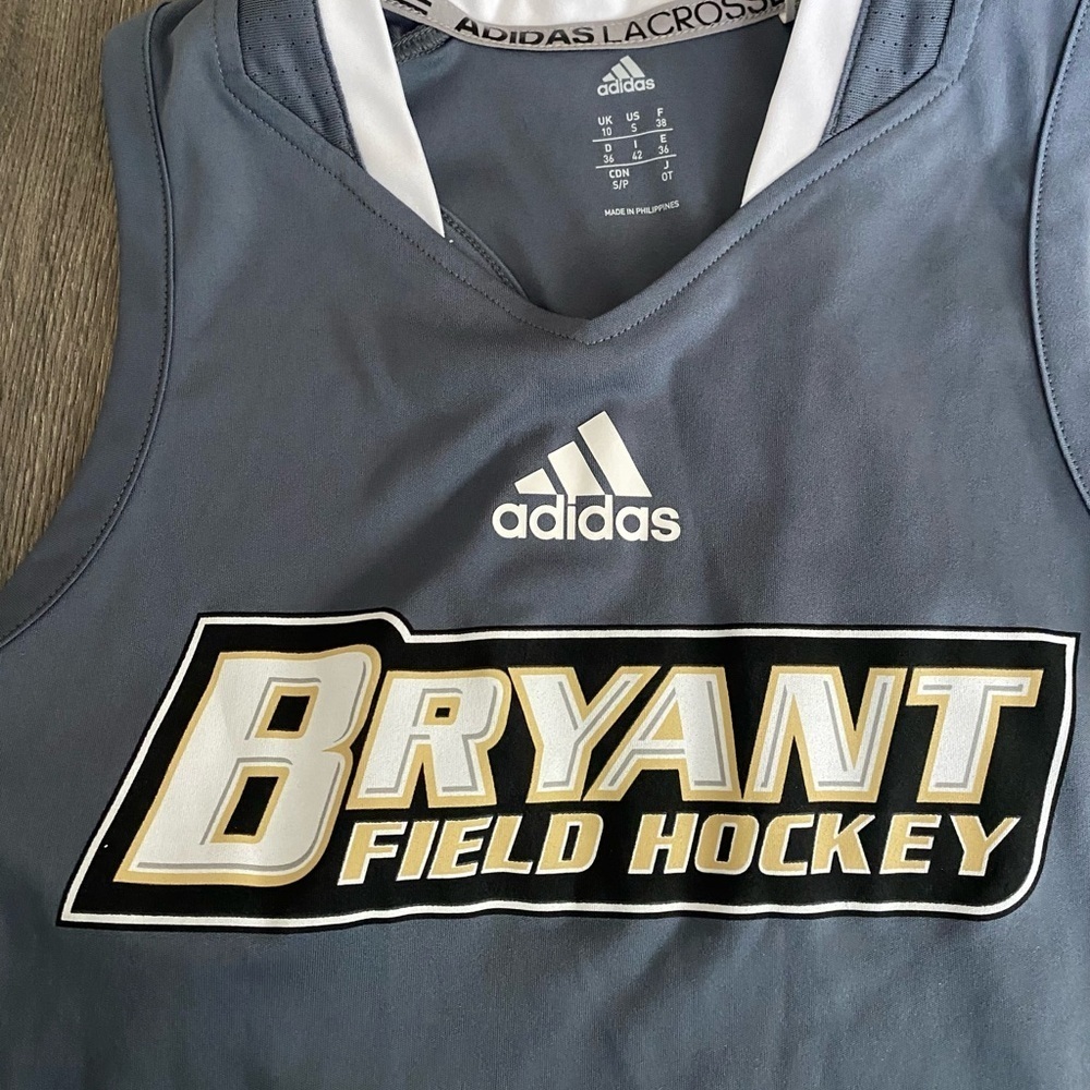 Bryant University Field Hockey tank small ADIDAS NWOT grey women’s athletic new‍ - Picture 2 of 5
